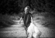 Bipolar Diagnosis Linked to Childhood Adversity