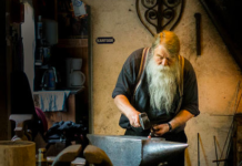 The Lower Your Social Class, the “Wiser” You Are