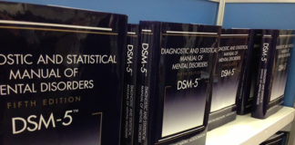 Dissecting the DSM Debate: Researchers Analyze Critiques Across Audiences