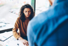 To Disclose or Not to Disclose: Institutional Constraints on Mental Health Peer Workers’ Decisions to Share Lived Experience