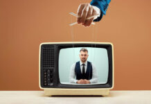 Gigantic Hoax on Danish National TV: “Patients with an ADHD Diagnosis Die Five Years Earlier if They Are Not Treated with Drugs” The puppeteer's male hand manipulates the news announcer in the TV