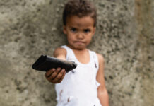 Direct Cash Aid Linked to Long-Term Mental Health Gains in Youth, New Study Finds